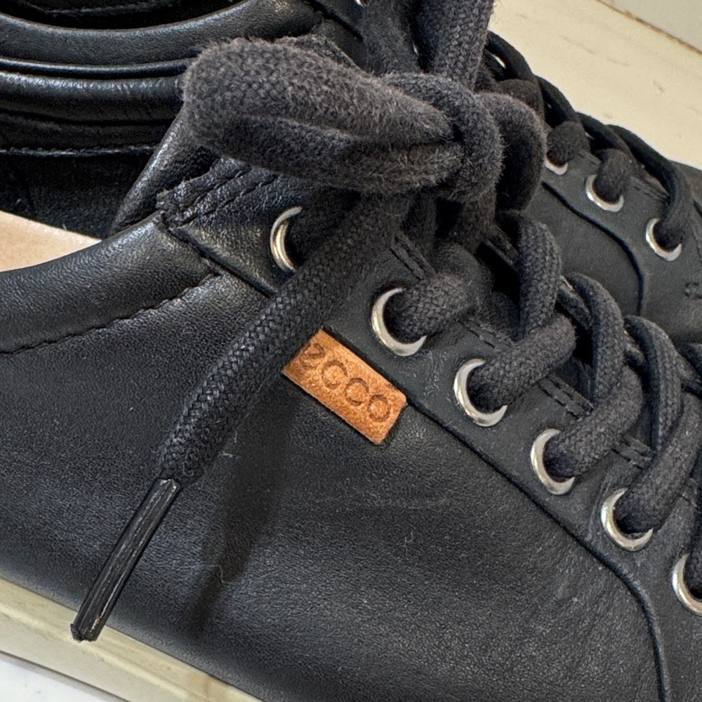 Ecco Women's Black Sneakers size: 9 - Picture 5 of 10